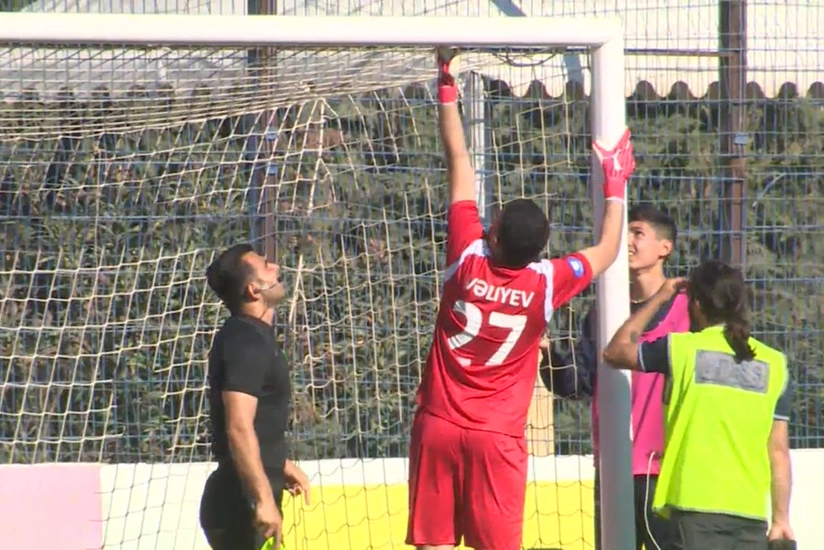 Zirə - Şamaxı oyunu qapı torundakı problemə görə gec başlayıb