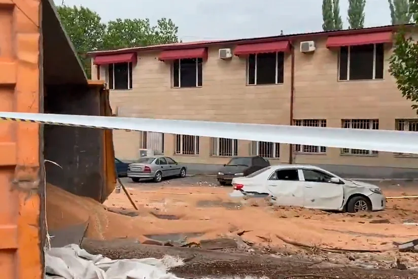 В серьезном ДТП в Армении пострадали 20 человек