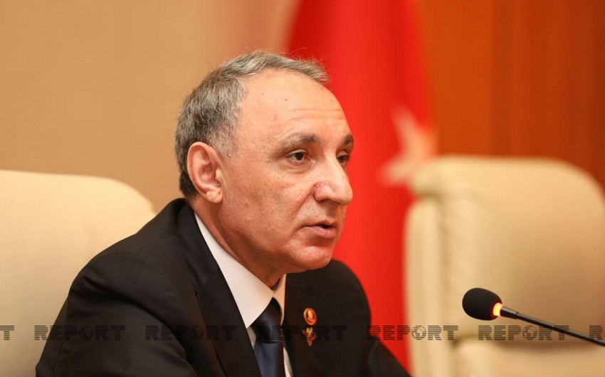  Baş prokuror Füzulidə Şəhidlər abidəsini ziyarət edib