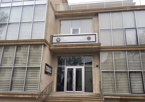 Kollegiya tanınmış 3 vəkilin fəaliyyətinə icazə verdi