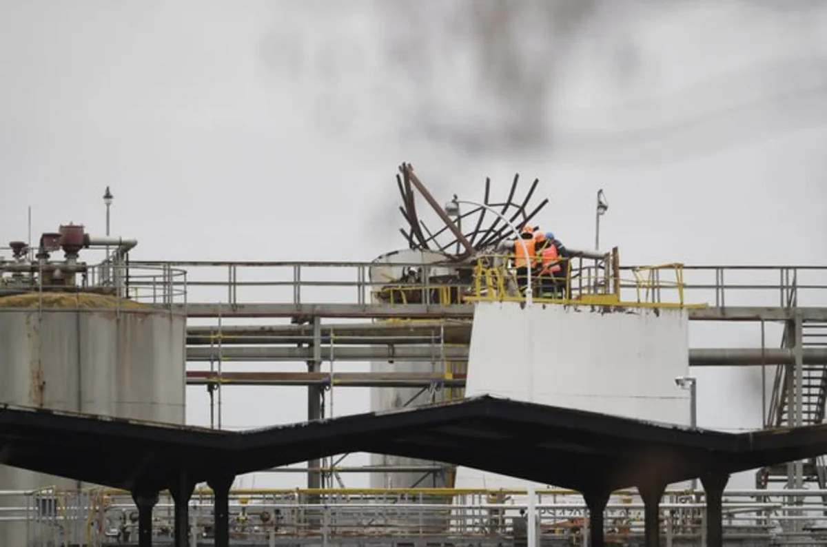 Çexiyada kimyəvi zavodda partlayış olub, 6 nəfər ölüb