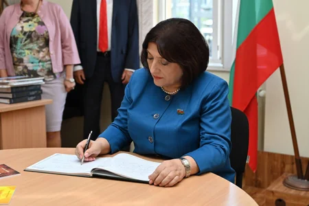 Speaker Sahiba Gafarova familiarizes with Azerbaijani Language and Culture Centre in Bulgaria 