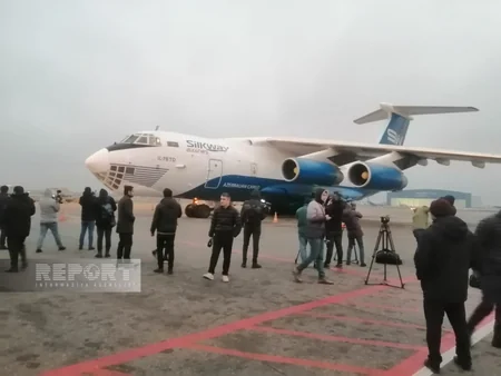 Азербайджан направил в Турцию еще два самолета с медикаментами и медперсоналом из 34 человек 