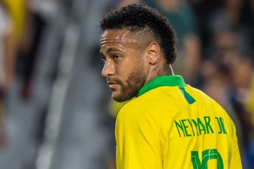 Неймар проводит 100-й матч в сборной Бразилии