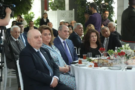 YAP-ın Mərkəzi Aparatı Zərifə Əliyevanın 100 illik yubileyinə həsr edilmiş tədbir keçirib - YENİLƏNİB