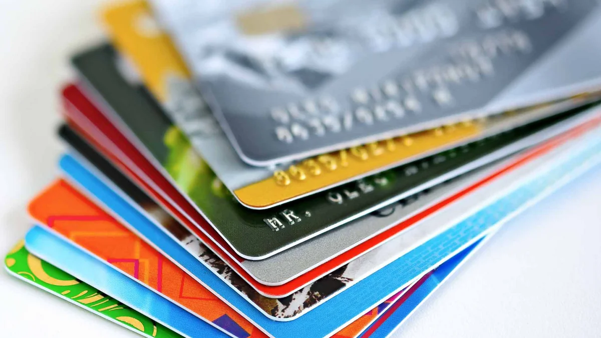 Azərbaycanda xaricilərin bank kartları ilə xərcləmələri cüzi artıb