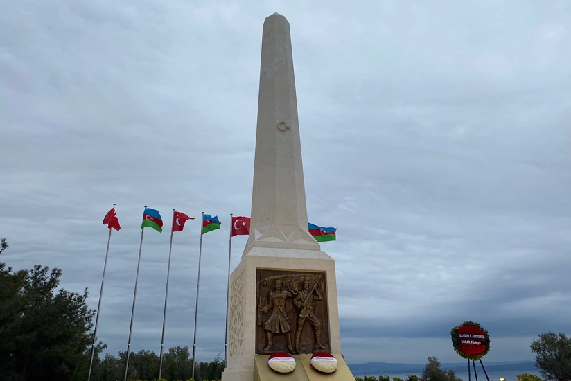 В Чанаггале установлен монумент в память об азербайджанских шехидах