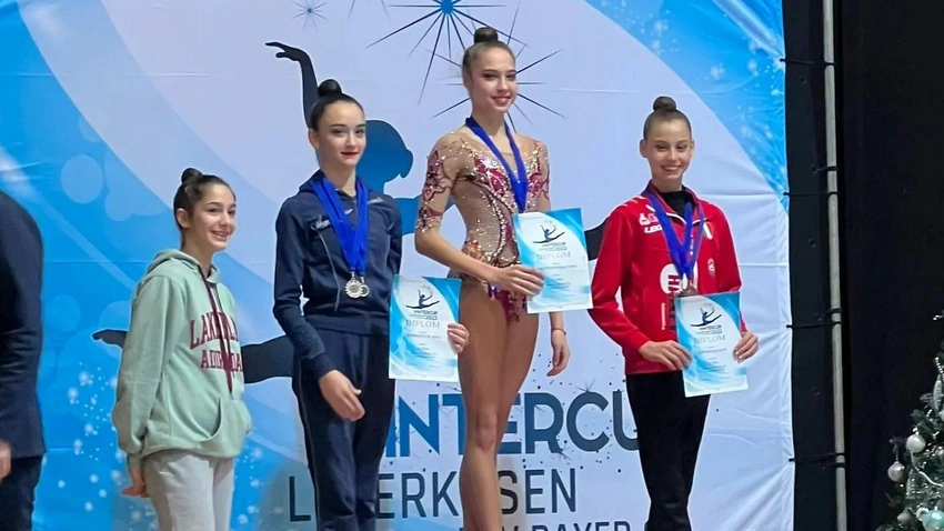 Azərbaycanın bədii gimnastı Almaniyada gümüş medal qazanıb