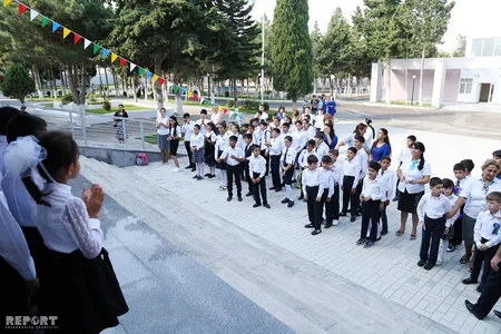 Atılmış uşaqlar oyuncaqlarını atmır... - REPORTAJ