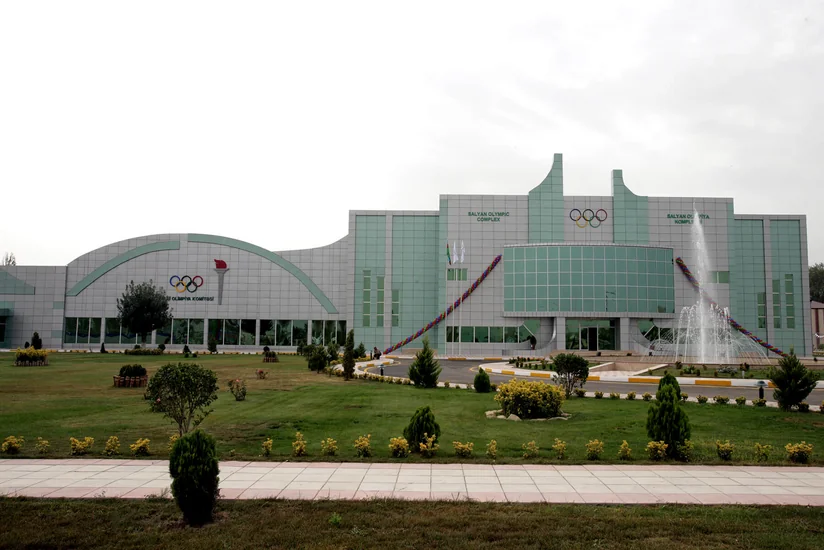 Salyan Olimpiya İdman Kompleksi kommersiya qurumuna çevrilib
