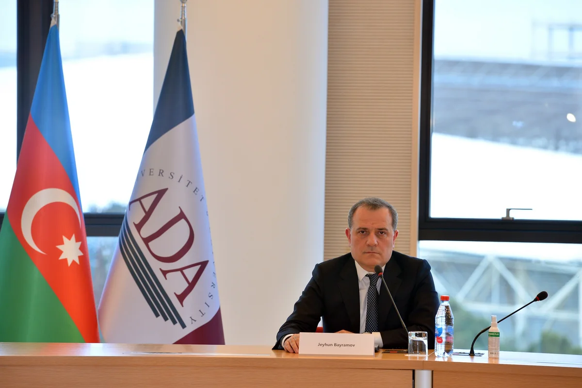 Ceyhun Bayramov İƏT-in ölkəmizdəki səfirləri ilə görüşüb