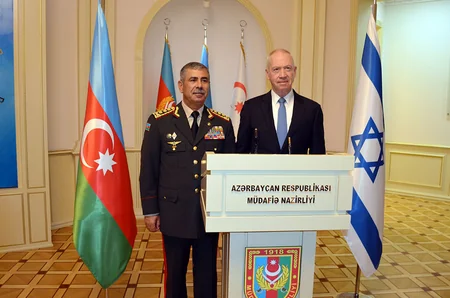 Azerbaijani, Israeli defense ministers discuss expanding security ties