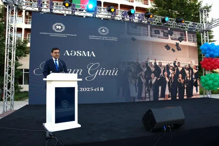 Azərbaycan Əmək və Sosial Münasibətlər Akademiyasında “Məzun günü” keçirilib