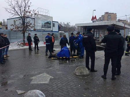 В переходе у метро в Москве произошел взрыв