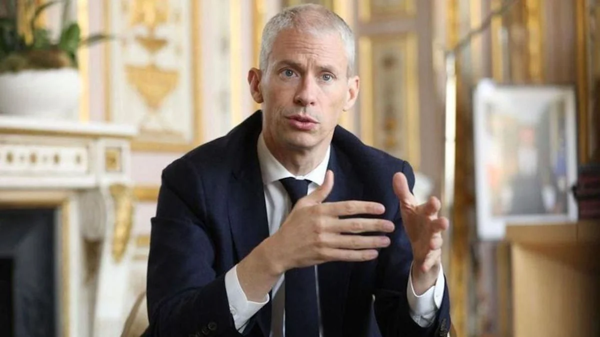 Французский министр: Мы продолжаем усилия по прекращению огня в Карабахе