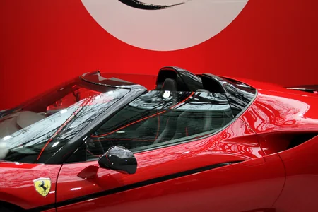 Ferrari şirkəti 2,66 milyon dollarlıq eksklüziv superkar istehsal edib