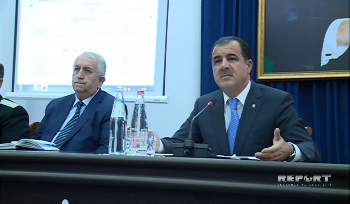 Gəncədə “Yehova şahidləri”nin təbliğat apardığı iki orta məktəbin direktoruna şiddətli töhmət verilib
