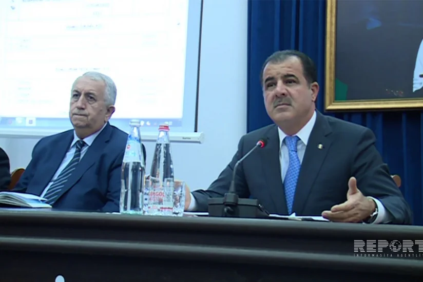 Gəncədə “Yehova şahidləri”nin təbliğat apardığı iki orta məktəbin direktoruna şiddətli töhmət verilib
