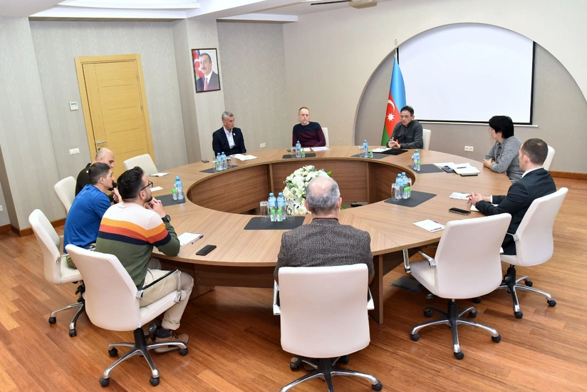 Mədət Quliyev yığma komandaların baş məşqçiləri ilə görüşüb
