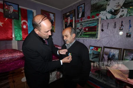 Qazaxda bir neçə şəhidin orden və medalları ailə üzvlərinə təqdim edilib