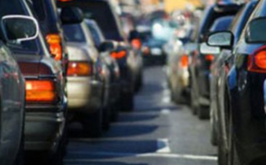 Traffic jam being observed in Baku
