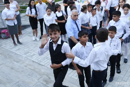 Valideynsiz uşaqların Bilik Günü - FOTOREPORTAJ