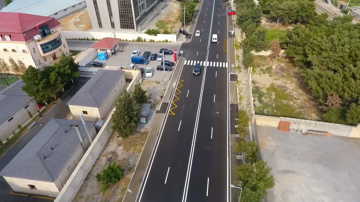 Bakıxanov qəsəbəsində daha bir küçə təmir edilib 