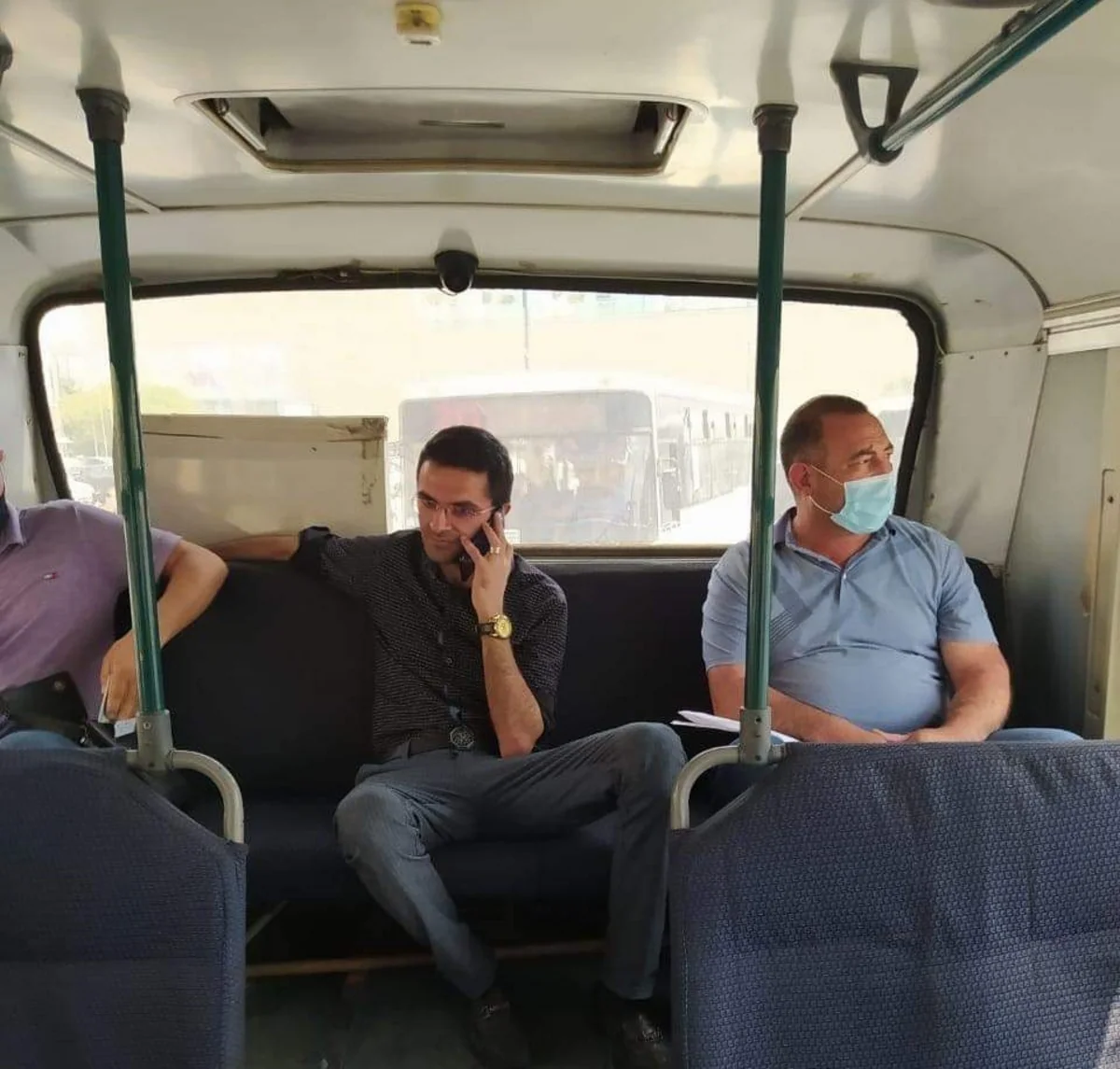 Bakıda ictimai nəqliyyatda qaydalara əməl etməyən sərnişinlər cərimələndi
