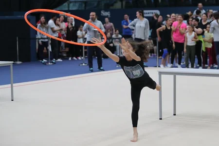 Azərbaycan Gimnastika Federasiyası ilk dəfə valideynlərin də iştirakı ilə Estafet Yarışları keçirib