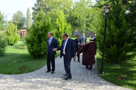 Nazir Qaxda mədəniyyət müəssisələri və tarixi tikililərin vəziyyəti ilə tanış olub