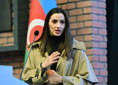 Fərid Qayıbov ötən ay beynəlxalq turnirlərdə medal qazanmış idmançılarla görüşüb