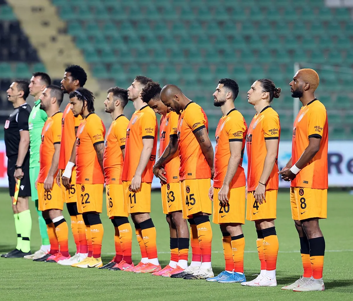 Qalatasaray 4 futbolçusu ilə vidalaşdı, 8-nin müqaviləsi başa çatır