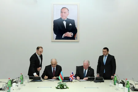President Ilham Aliyev received British Prime Ministerial Trade Envoy Charles Hendry