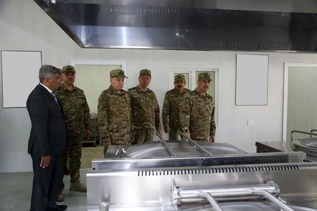 Presidential Aide, Defense Minister inspect newly-constructed foremost military unit  VIDEO