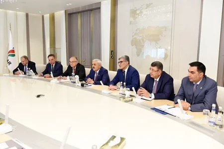 Rövnəq Abdullayev Meksika Neft İnstitutunun baş direktorunu qəbul edib