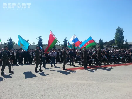 MDB ölkələrinin səfirləri Bakıda hərbi şərəf Memorialına gül çələngi qoyub
