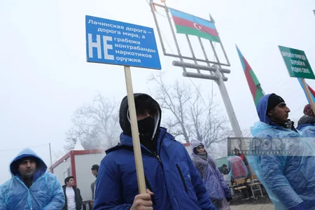 Акция на дороге Ханкенди-Лачын продолжается, несмотря на снег