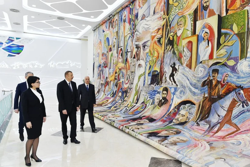 Dövlət başçısı Sumqayıtda “Kimyaçı” Mədəniyyət Sarayında yaradılan şəraitlə tanış olub