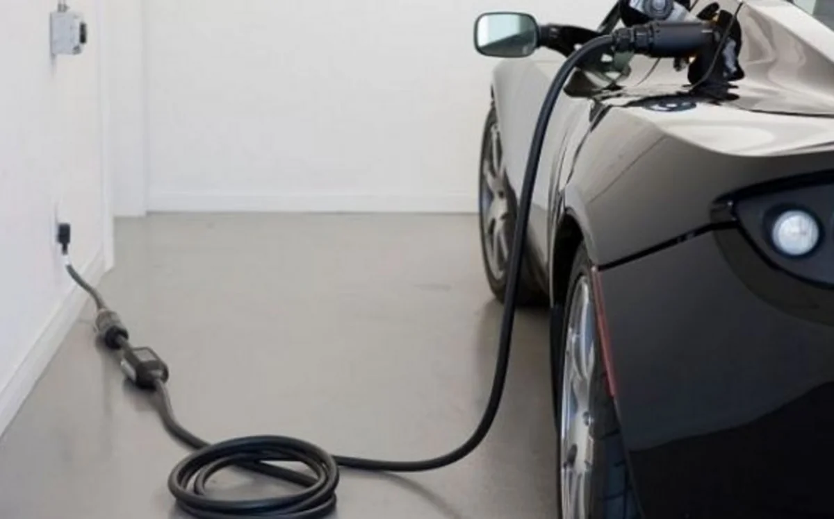 At least 2/3 of global car sales to be electric by 2040