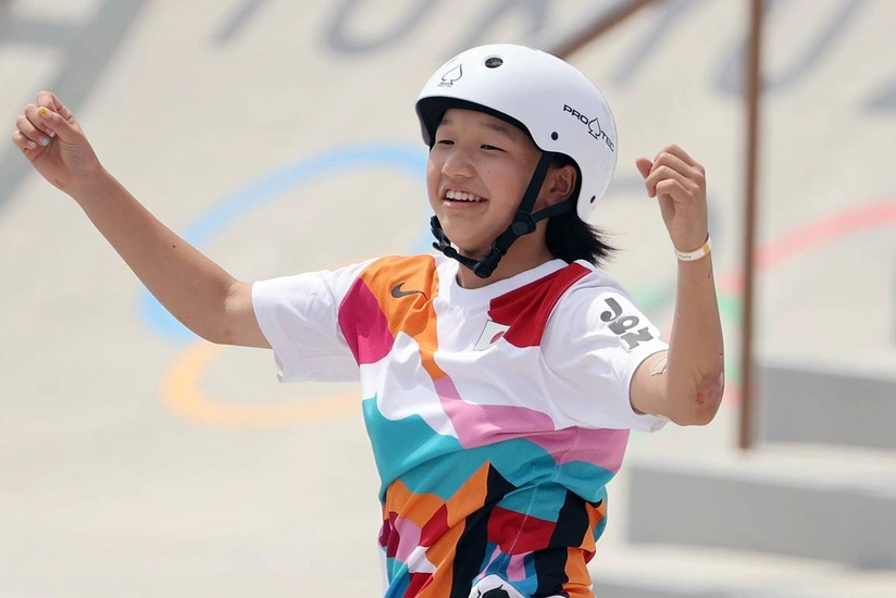 13-year-old Japan's athlete wins first-ever women's street skateboarding gold