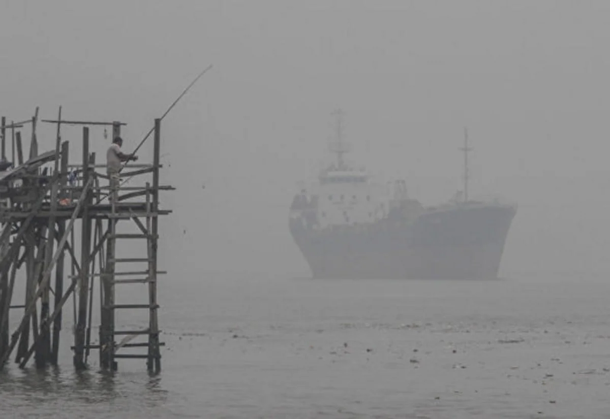 Nine dead, 30 lost after boat capsizes off Malaysia