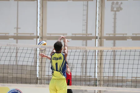 Çimərlik voleybolu üzrə Azərbaycan çempionatında yarımfinalçılar bəlli olub