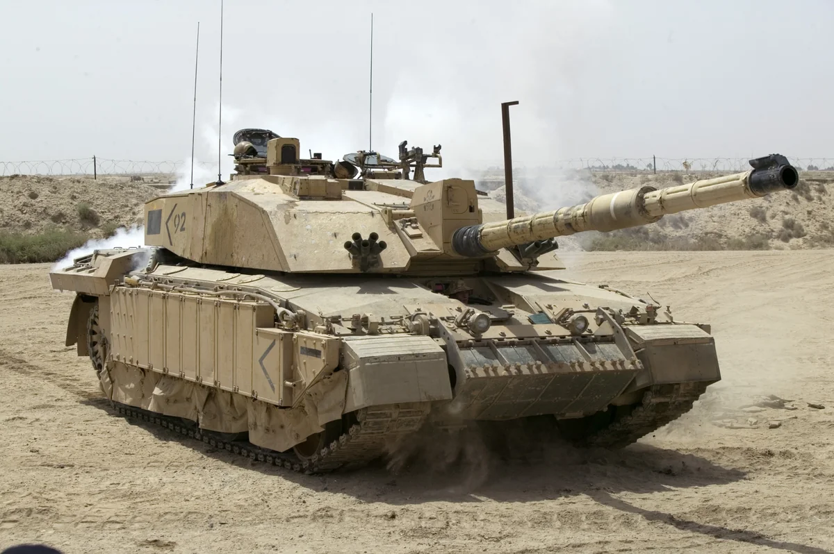 Британия отправит Украине еще 70 боевых машин и боеприпасы для танков Challenger 2