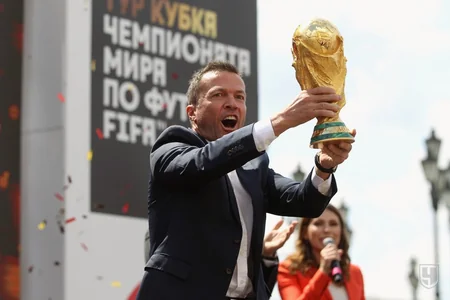 Лотар Маттеус представил Кубок чемпионата мира по футболу в Москве