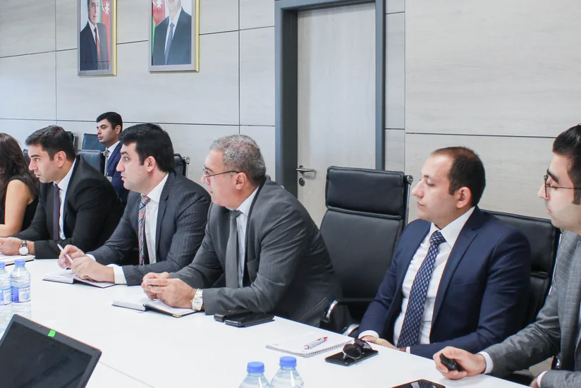 Energetika Nazirliyi ilə EBRD arasında “Azərbaycanda bərpa olunan enerji hərraclarının keçirilməsinə dəstək” layihəsi müzakirə edilib
