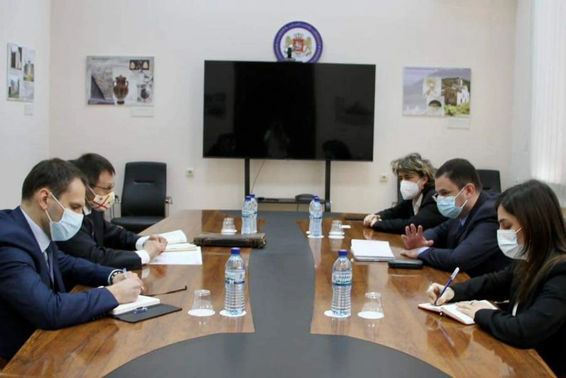 Ukrayna diplomatı Gürcüstan XİN-ə çağırılıb