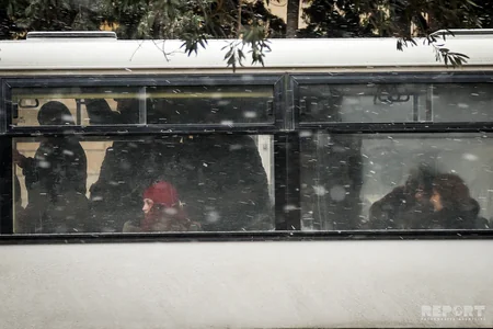 Bakının qarlı mənzərəsi - FOTOREPORTAJ