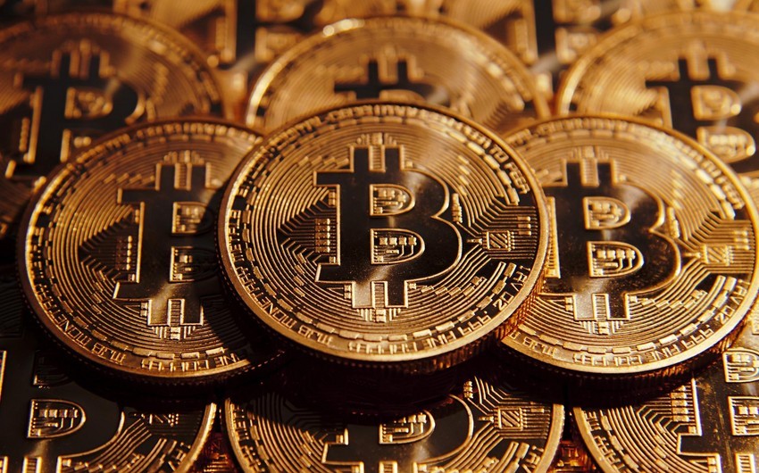 Курс биткойна впервые поднялся выше $52 тыс.