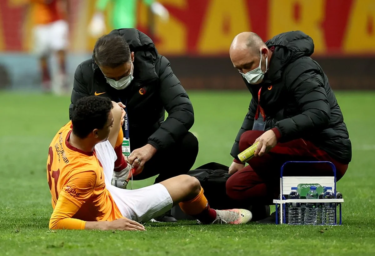 Qalatasarayın hücumçusu üçün mövsüm bitdi