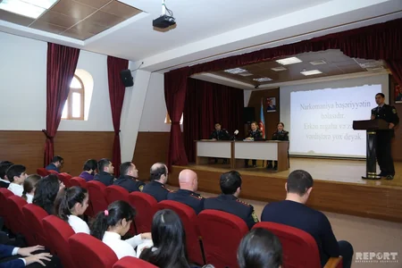 Bakı polisi məktəbliləri maarifləndirdi